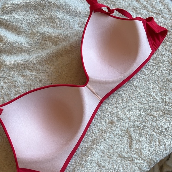 Victoria’s Secret red T-shirt Lightly Lined Wireless Bra 32DD Flawed - Picture 4 of 6